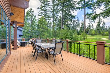 How to Properly Maintain Your Deck